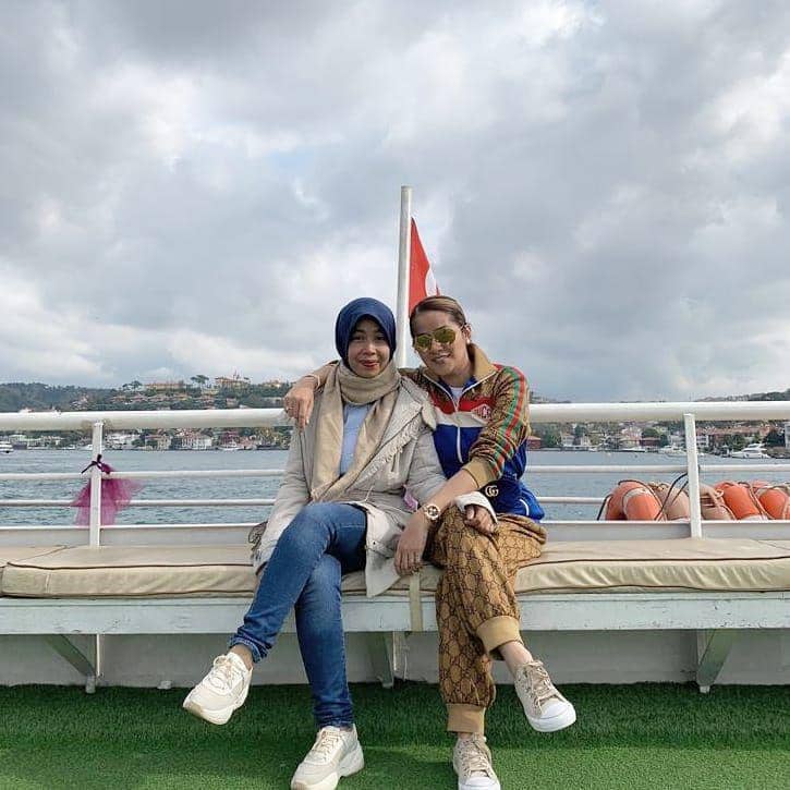 instagram.com/mini_saputri