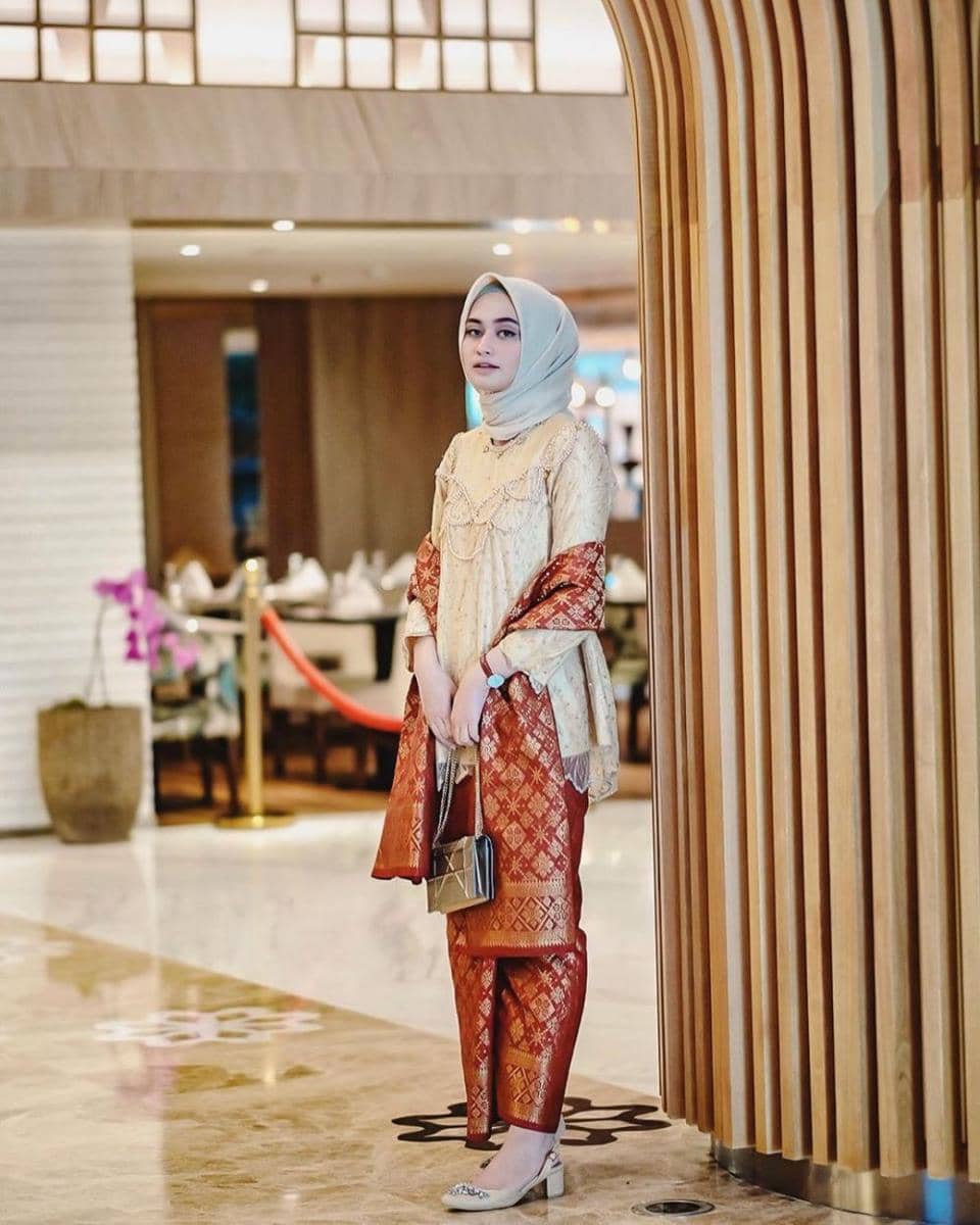 instagram.com/shellaalaztha