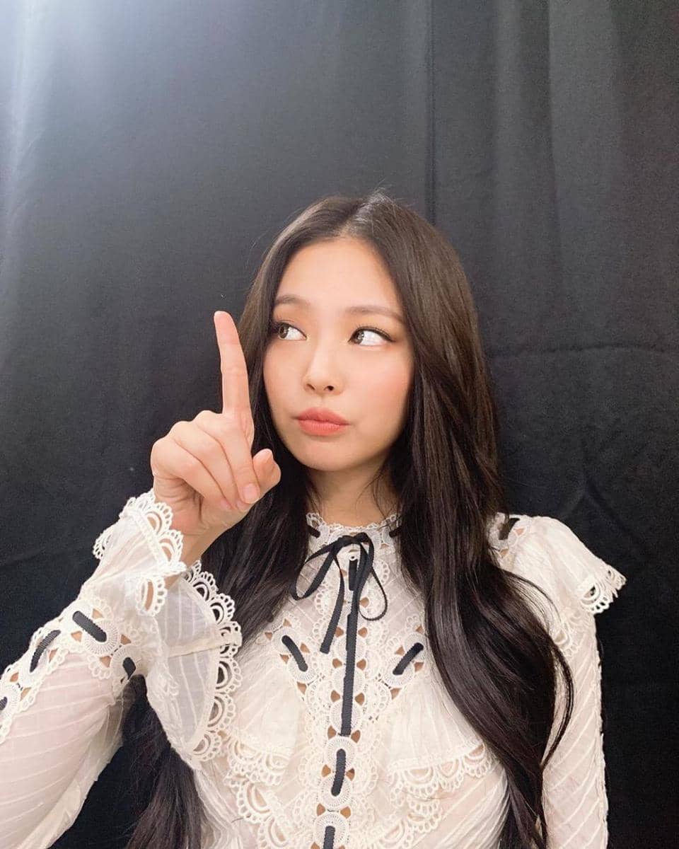 Instagram.com/jennierubyjane