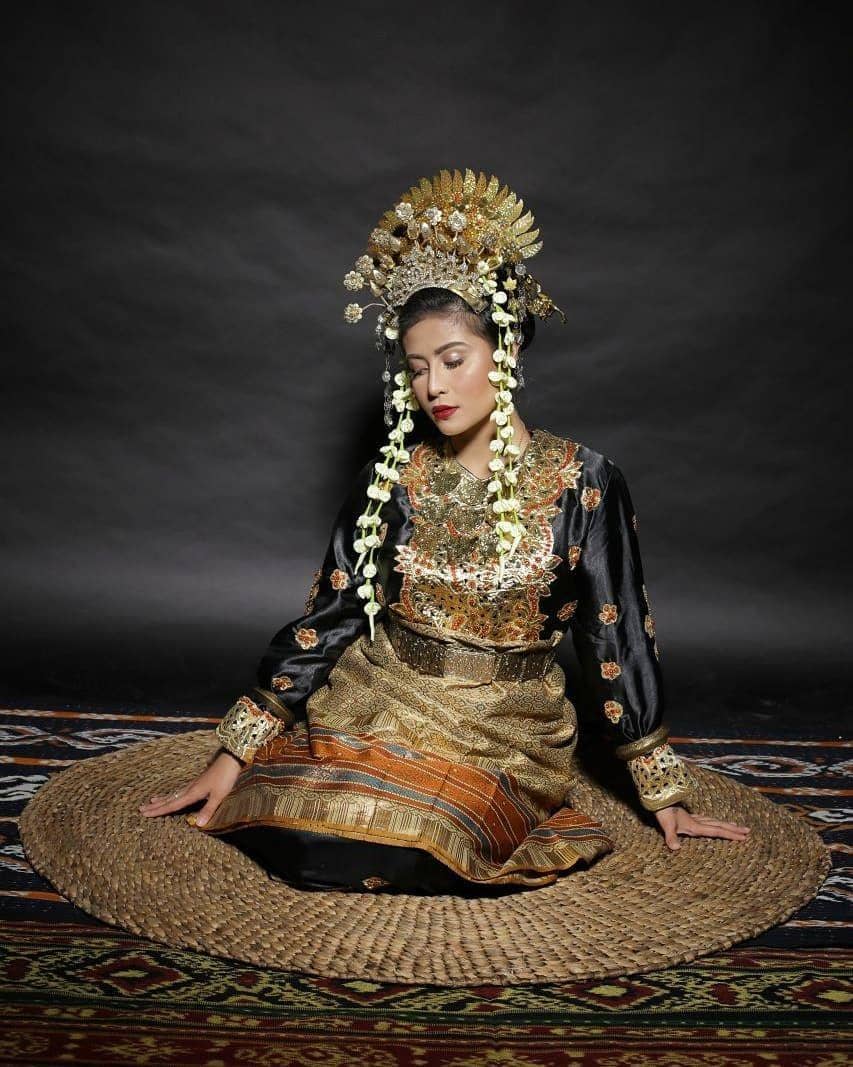 Instagram.com/awkarin