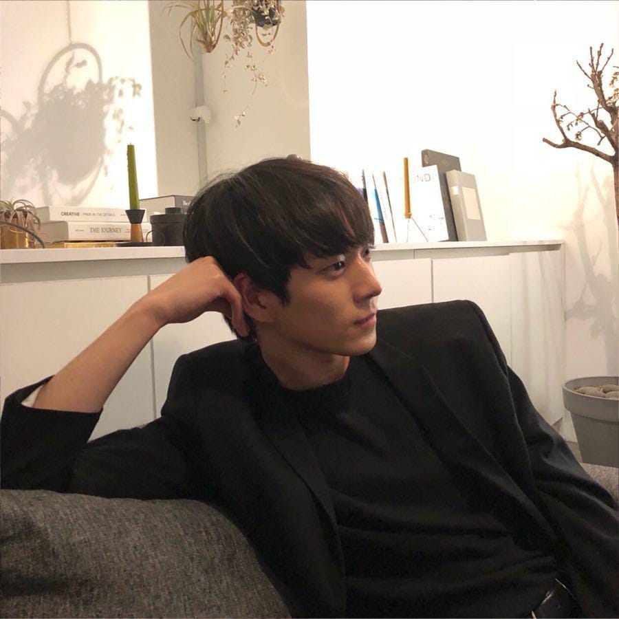 instagram.com/youngdae0302