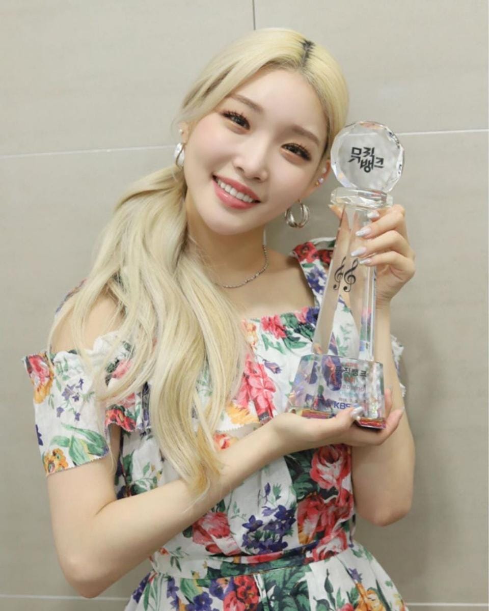 instagram.com/chungha_official