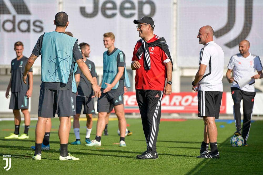 twitter.com/juventusfcen