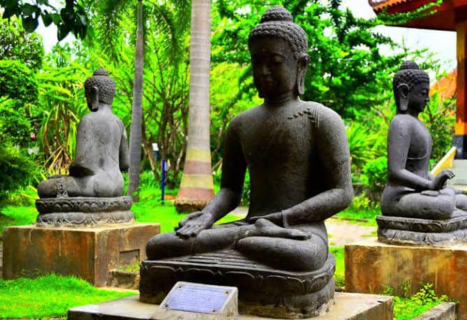 eastjavatraveler.com