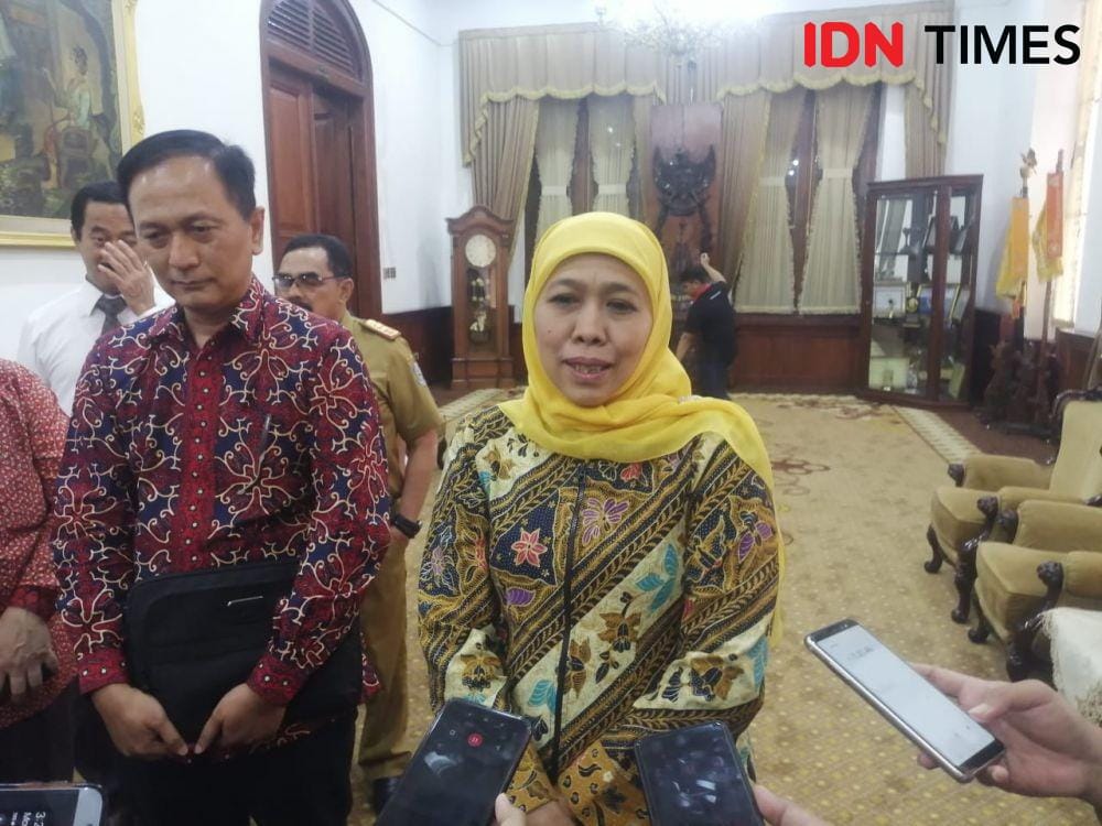 Gubernur Jatim Khofifah Indar Parawansa di Gedung Negara Grahadi. IDN Times/Ardiansyah Fajar