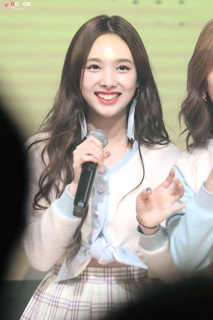 twitter.com/nayeonpics