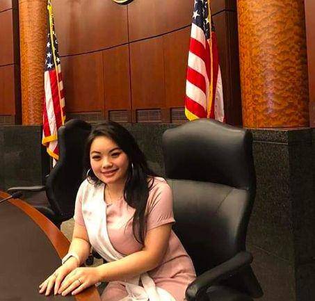 (Politikus Nasdem Hillary Brigita Lasut) www.instagram.com/@hillarylasut