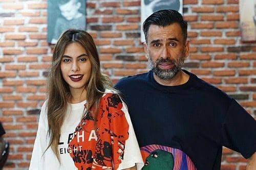 instagram.com/Valarie Thomas