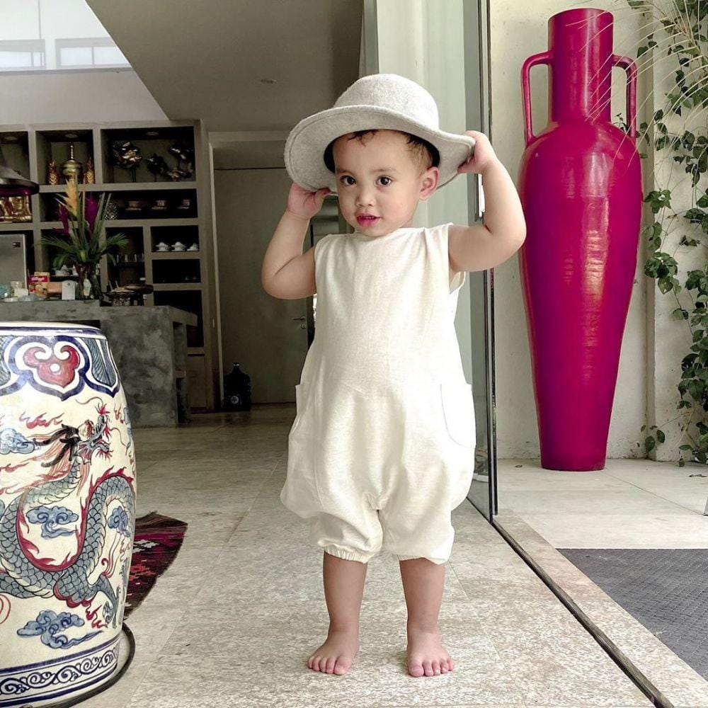 instagram.com/rachelvennya