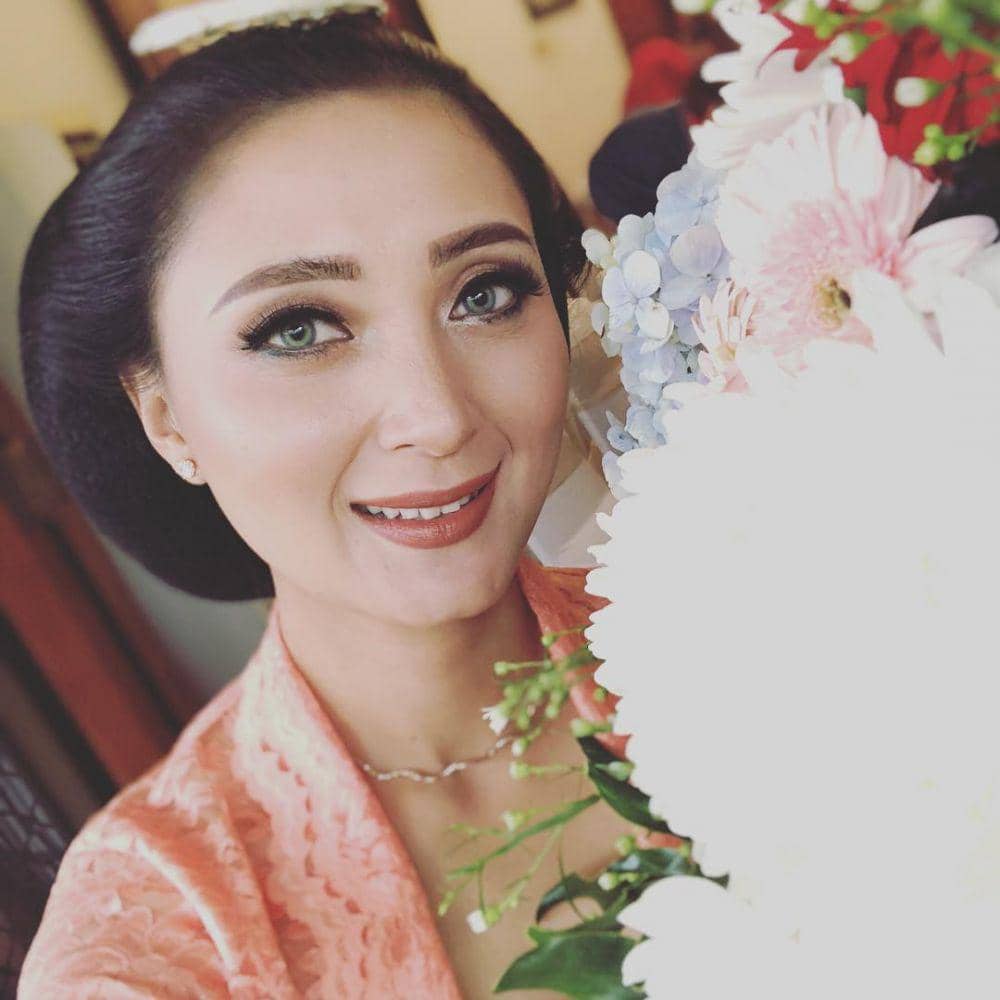 instagram.com/dellapuspita00