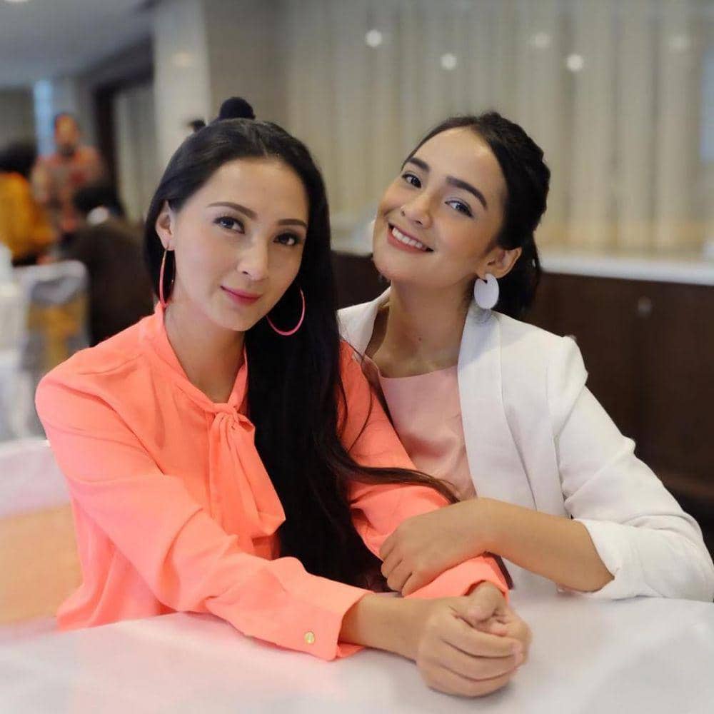 instagram.com/dellapuspita00