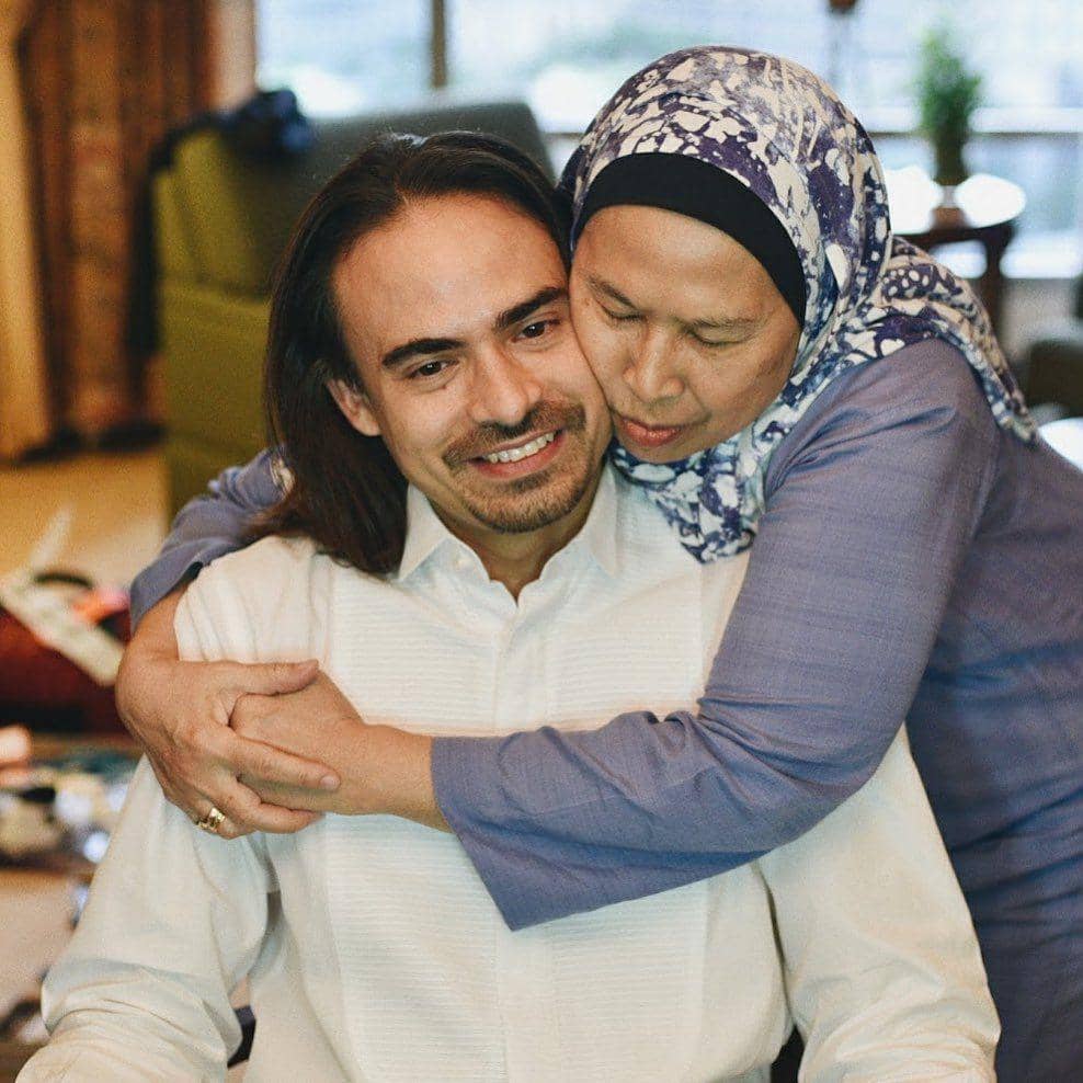 Instagram.com/ashrafsinclair