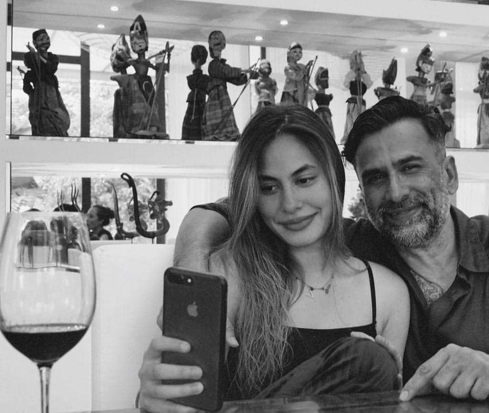 instagram.com/Valarie Thomas