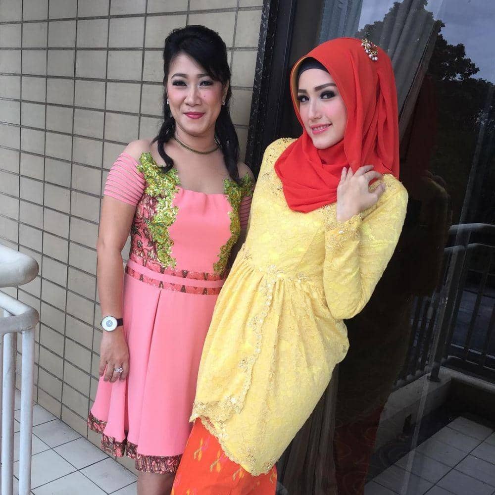 instagram.com/adeliapasha