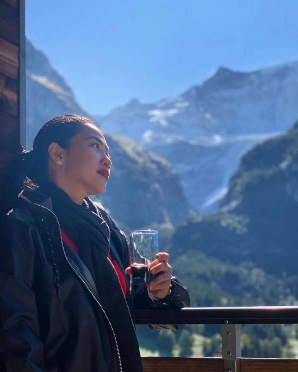 instagram.com/fenirose