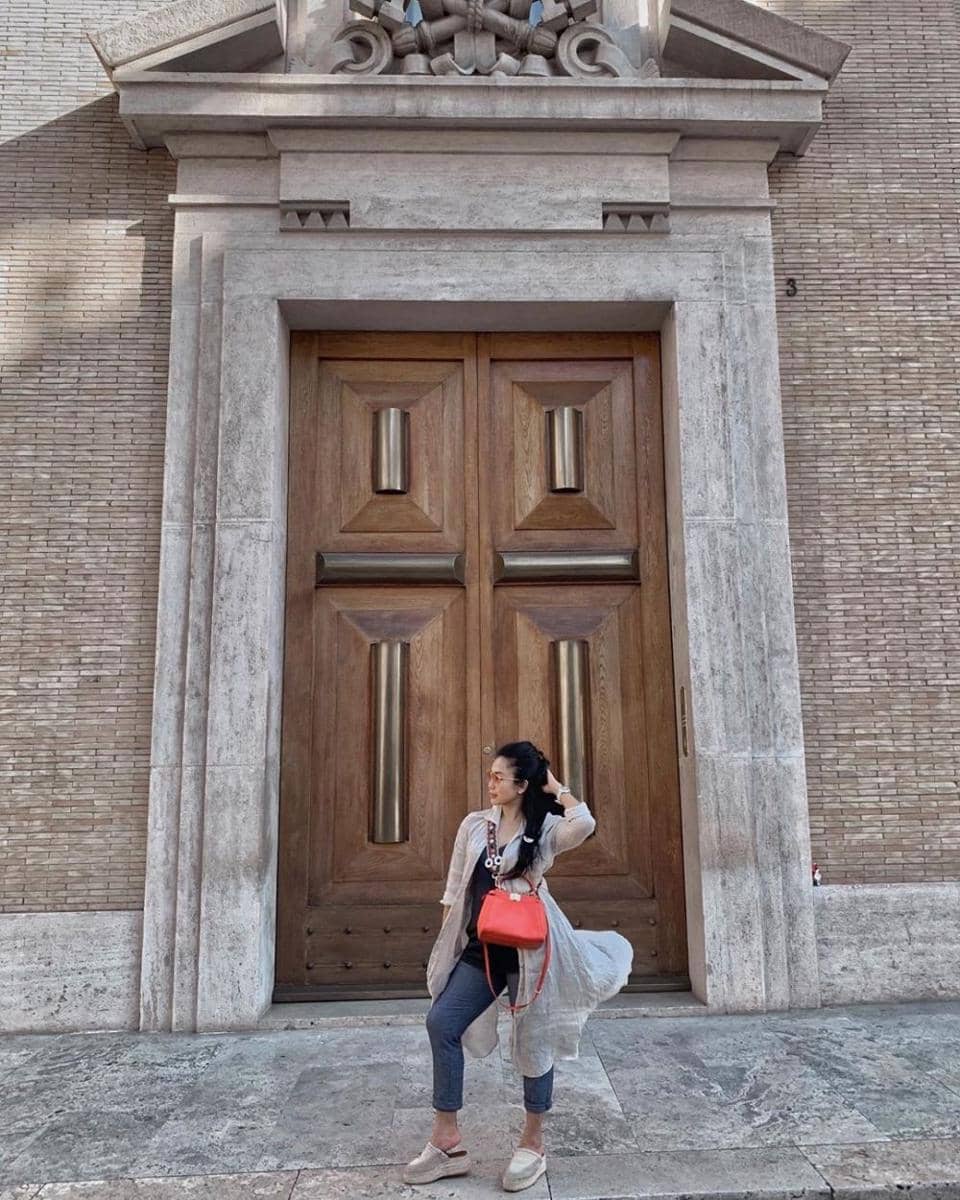 instagram.com/fenirose