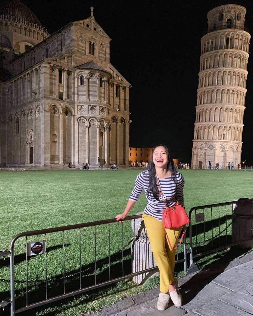 instagram.com/fenirose