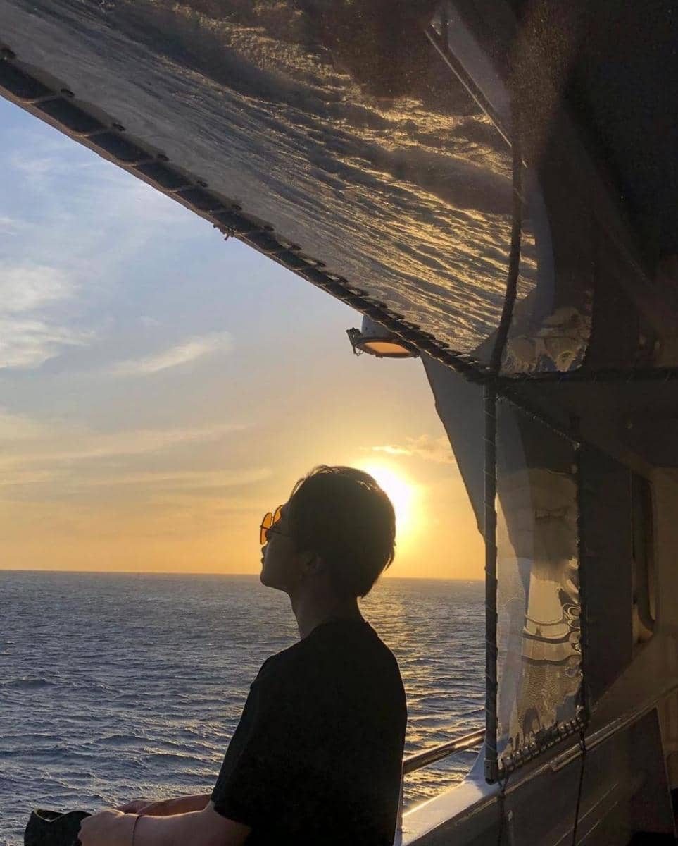 Jimin melihat sunset