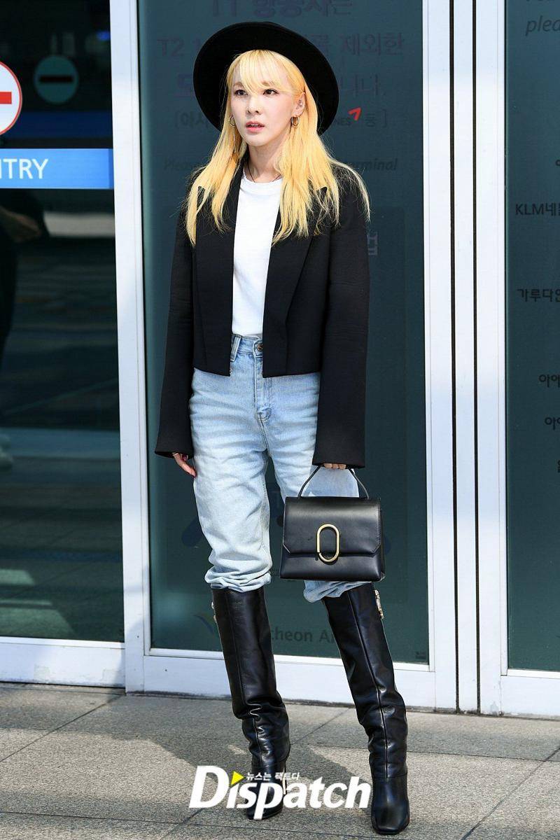 twitter.com/WeLoveDara