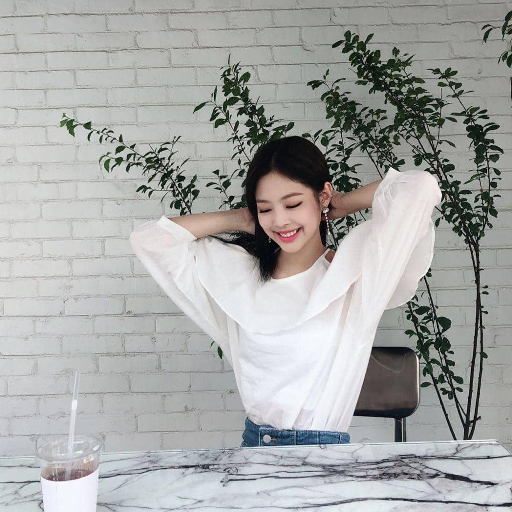 instagram.com/jennierubyjane