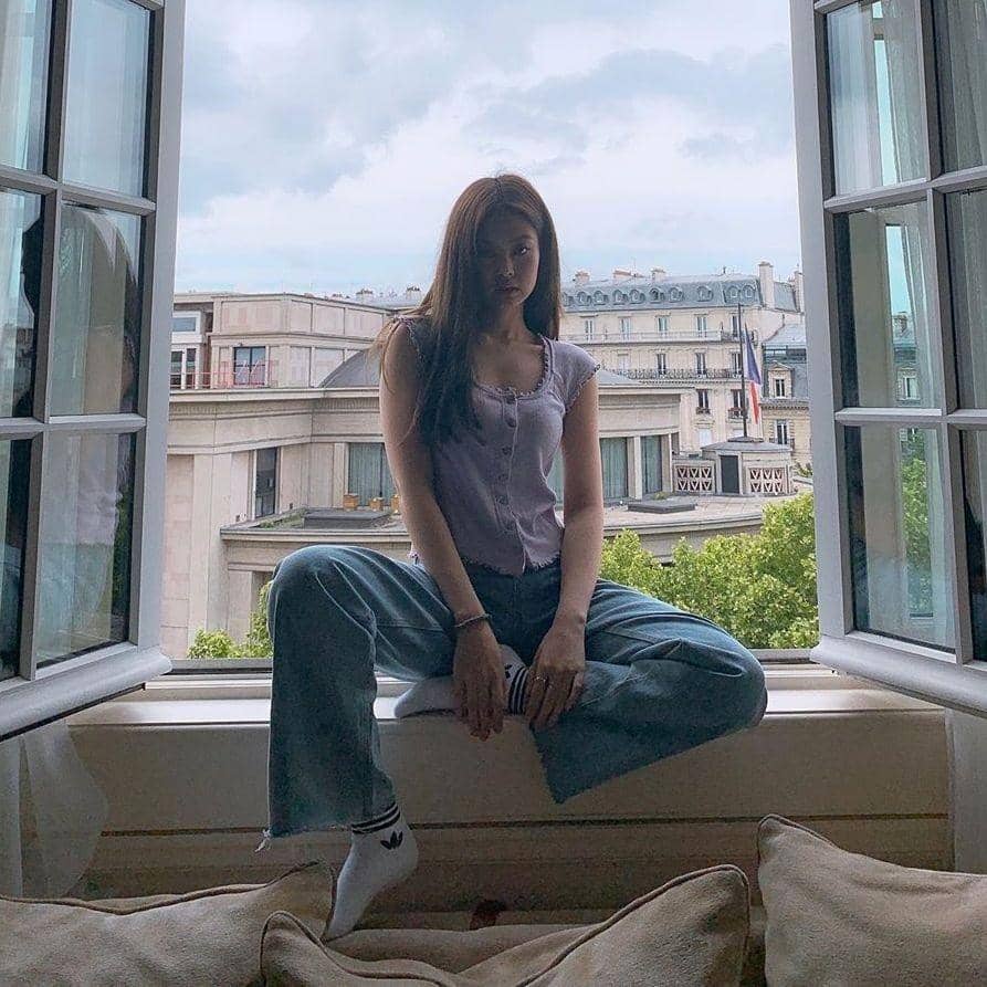 instagram.com/jennierubyjane