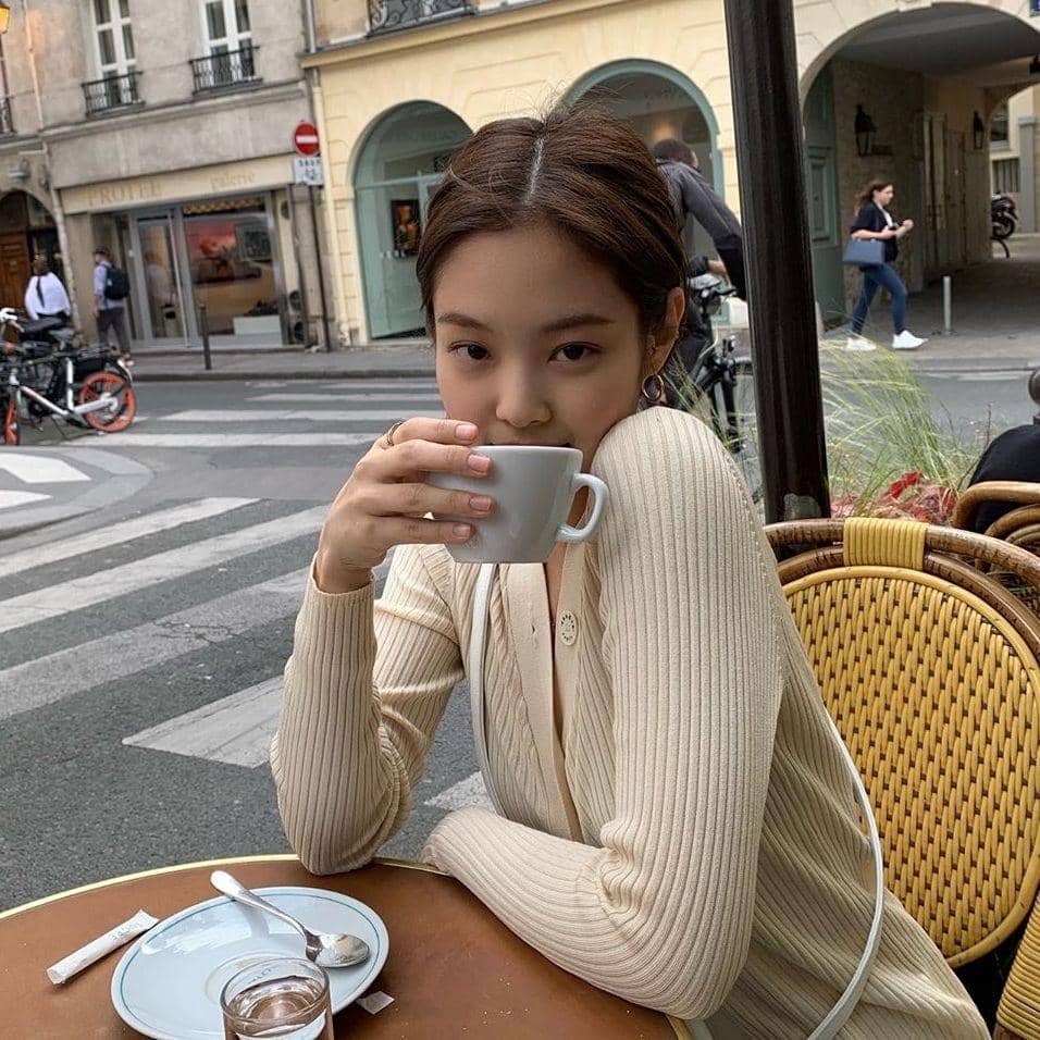 instagram.com/jennierubyjane