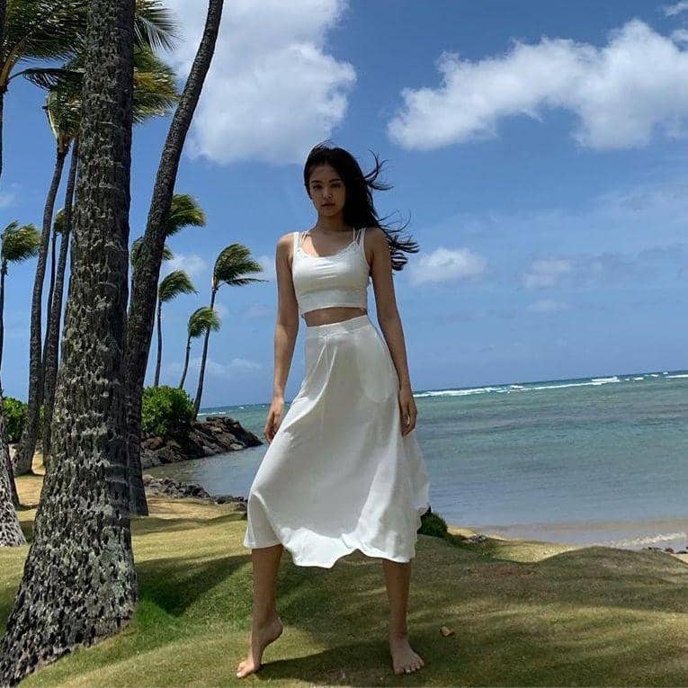 instagram.com/jennierubyjane