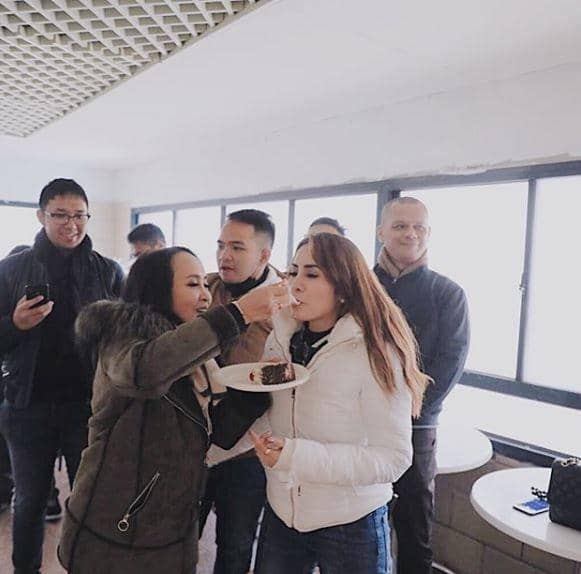 instagram.com/therealmomogeisha