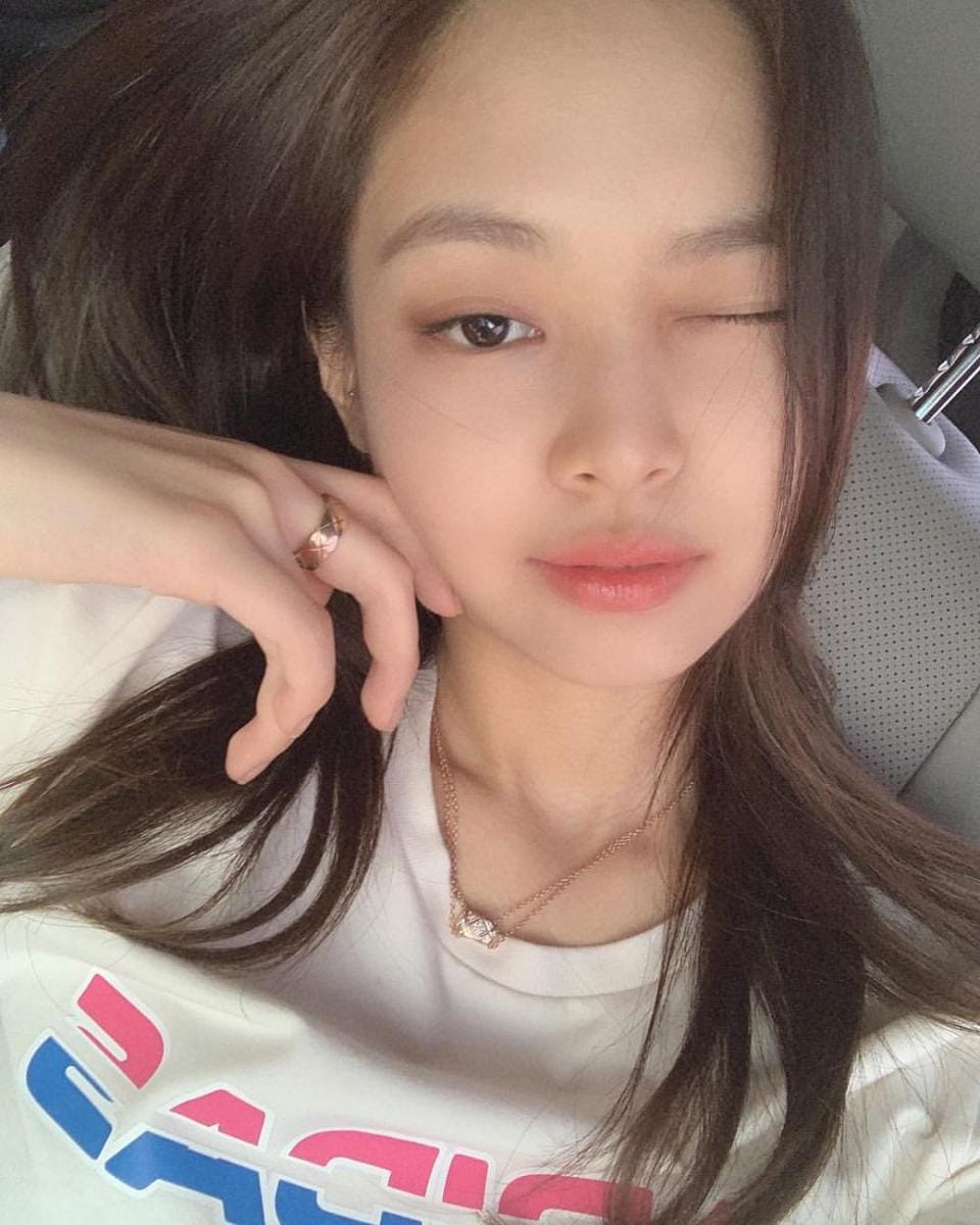 instagram.com/jennierubyjane