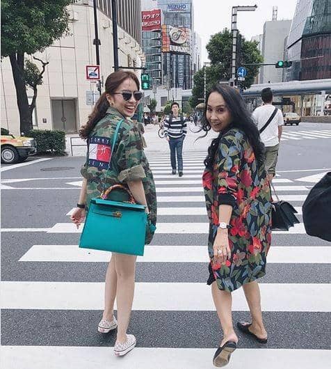 instagram.com/therealmomogeisha