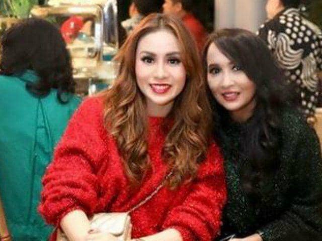 instagram.com/therealmomogeisha