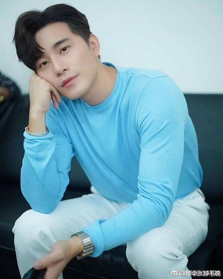 instagram.com/selir_bie08