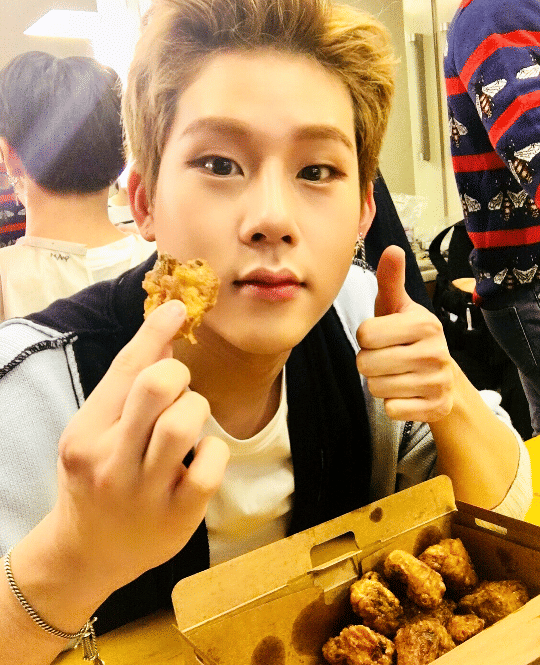 Instagram.com/official_monsta_x