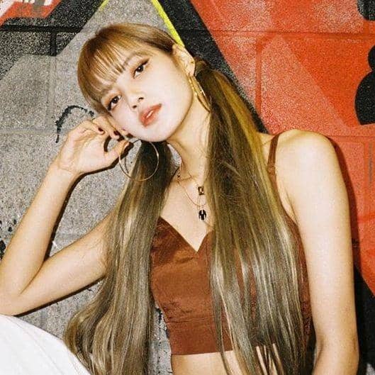 instagram.com/lalalalisa_m