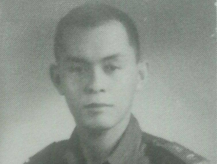 [Letnan Dua (Czi) Pierre Tendean saat menempuh pendidikan intelijen di Pusdikintel TNI AD di Bogor (1963)] (Foto repro buku Sang Patriot: Kisah Seorang Pahlawan Revolusi-Biografi Resmi Pierre Tendean) IDN Times/Anabel Yevina Mulyadi Wahyu