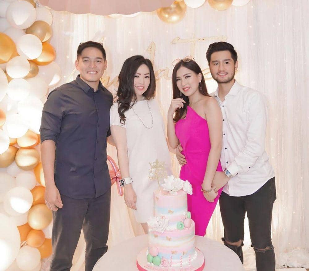 instagram.com/angela.tee