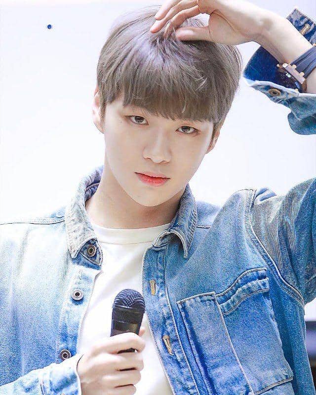 Instagram.com/kangdaniel_k1