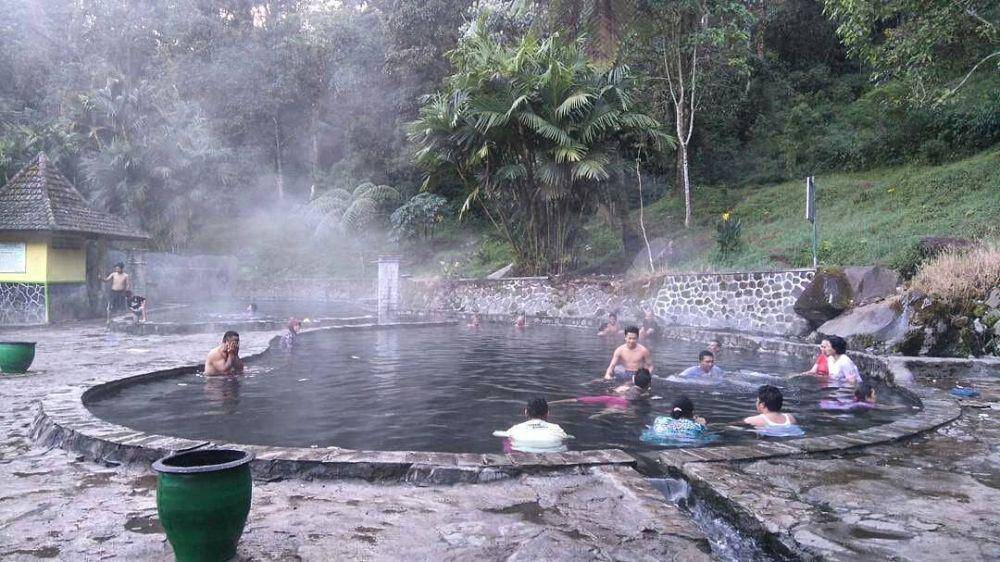 Pemandian Cangar. https://web.facebook.com/amerilia Safitri