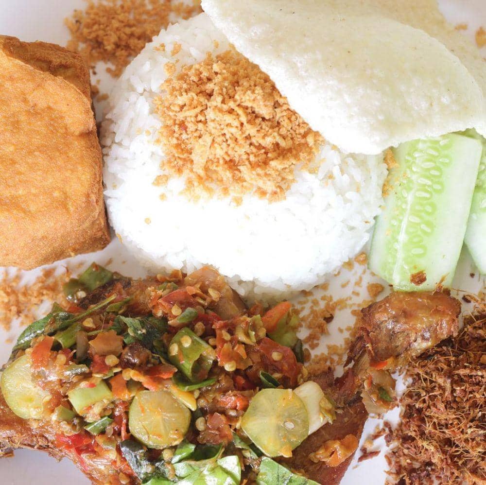 instagram.com/ayammercon