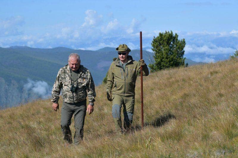 Presiden Rusia Vladimir Putin terlihat saat liburannya di Siberia, Rusia, pada 6 Oktober 2019. ANTARA FOTO/Sputnik/Alexei Druzhinin/Kremlin via REUTERS