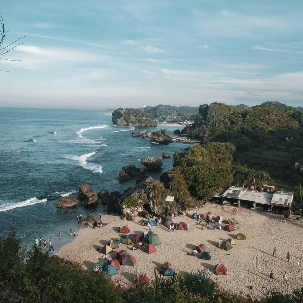 instagram.com/danipurboos