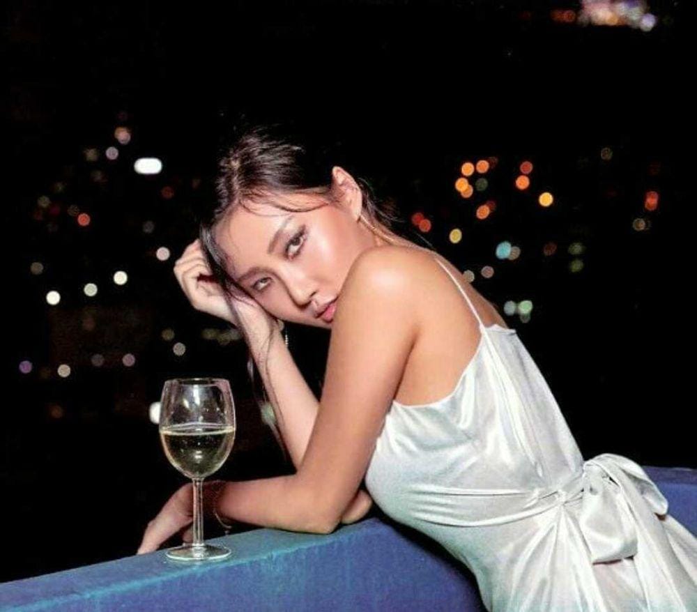 Twitter.com/hwasamamamoo