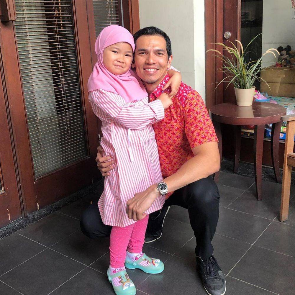 Instagram.com/adrianmaulana