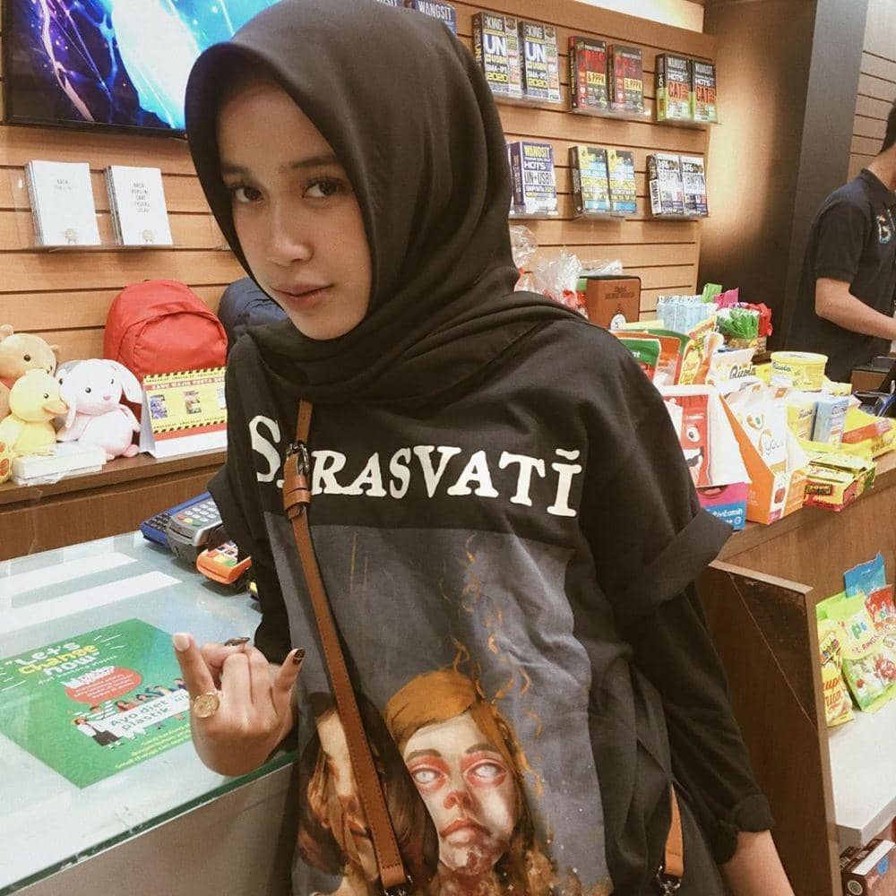 Instagram.com/indyratnap