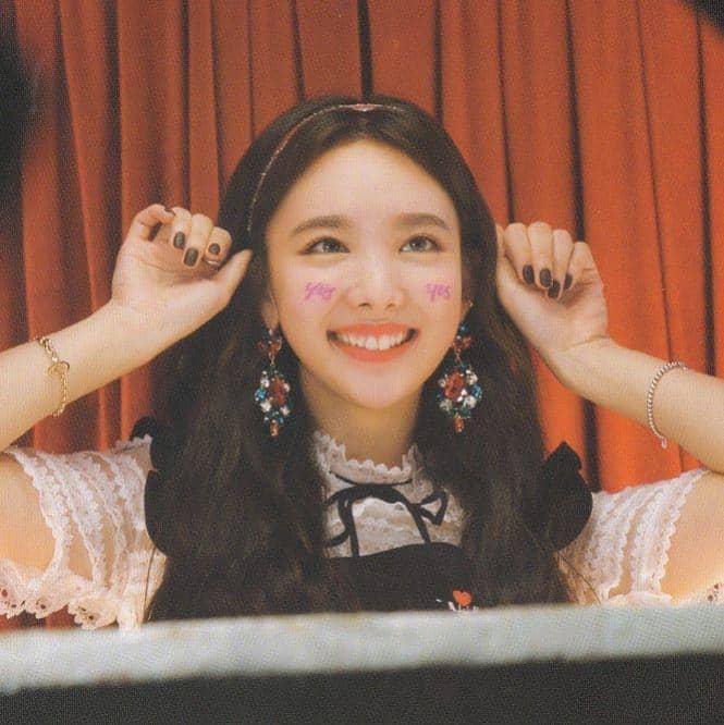 Instagram.com/twnayeon
