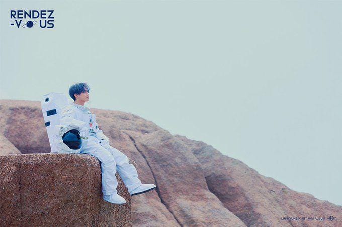 twitter.com/OFFICIALBTOB