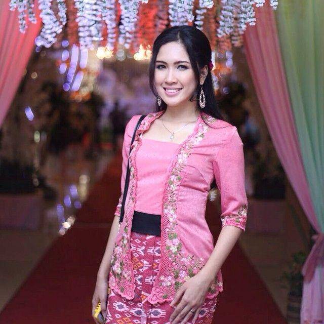 instagram.com/syntiafitriyani