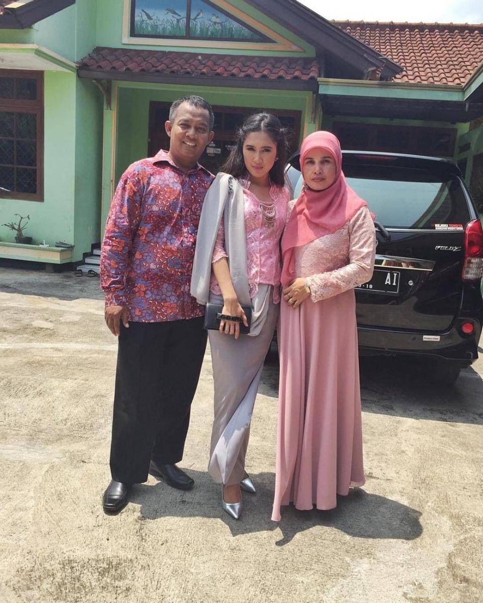 instagram.com/syntiafitriyani