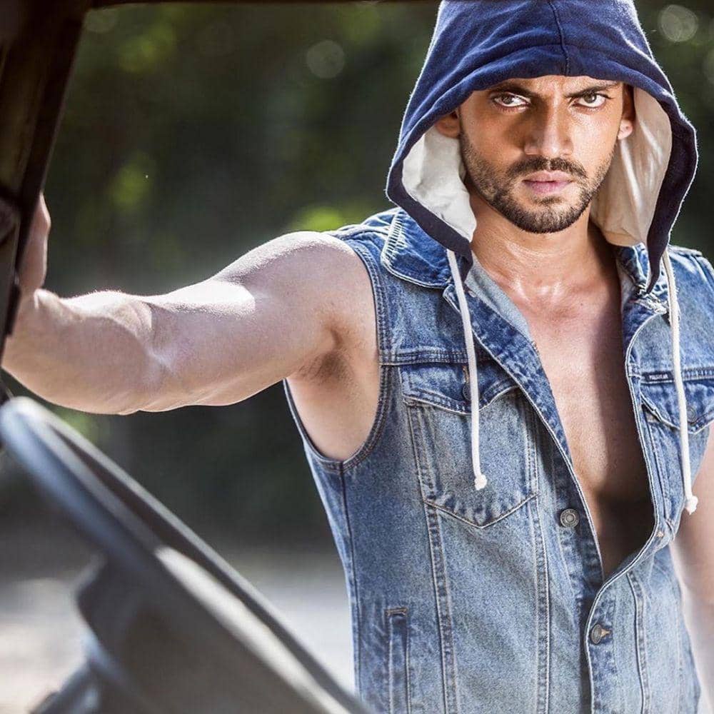 instagram.com/iamzahero