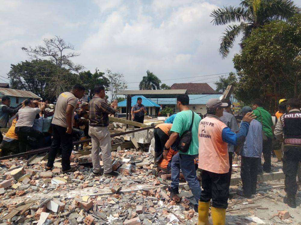 IDN/Istimewa